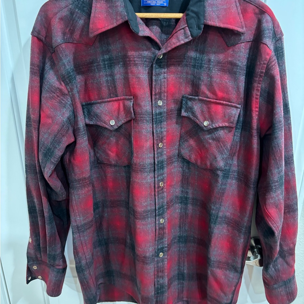 Men’s Vintage Pendleton Red and Black Plaid Button-Up Shirt with Pearl Snap